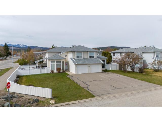 a - 1001 23rd Avenue N, House attached with 2 bedrooms, 2 bathrooms and null parking in Cranbrook BC | Image 39