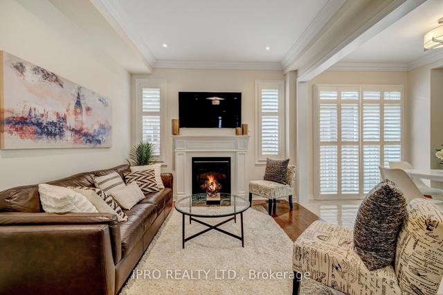 3908 Arvona Pl, House semidetached with 4 bedrooms, 3 bathrooms and 3 parking in Mississauga ON | Image 34