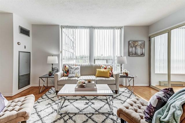 508 - 75 King St E, Condo with 2 bedrooms, 2 bathrooms and 1 parking in Mississauga ON | Image 2