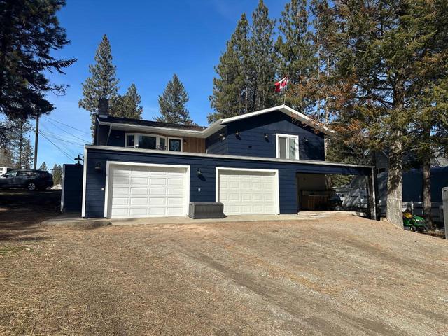 703 Westwood Drive, House detached with 4 bedrooms, 4 bathrooms and null parking in East Kootenay C BC | Image 2