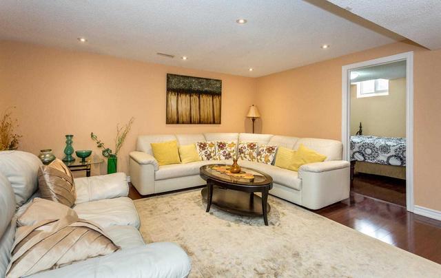 527 Rossellini Dr, House semidetached with 4 bedrooms, 4 bathrooms and 2 parking in Mississauga ON | Image 16