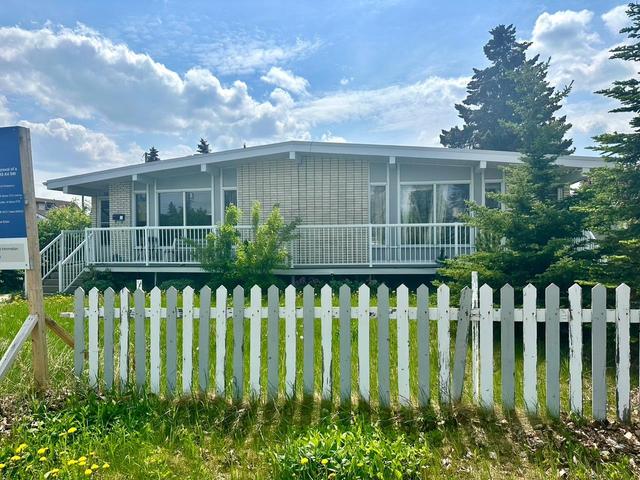 3815 10 Avenue Sw, House other with 11 bedrooms, 3 bathrooms and 2 parking in Calgary AB | Image 2