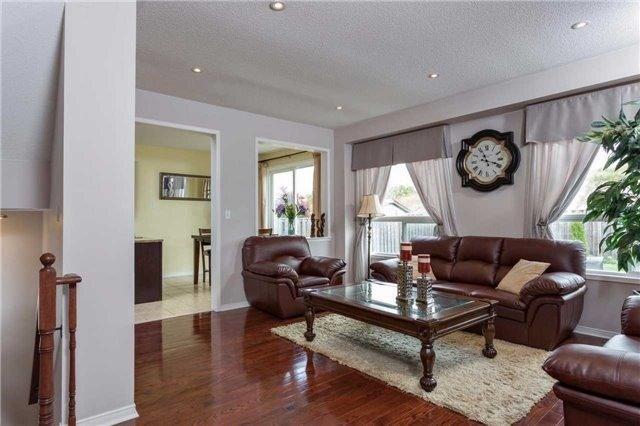 1003 Beneford Rd, House detached with 3 bedrooms, 3 bathrooms and 2 parking in Oshawa ON | Image 6