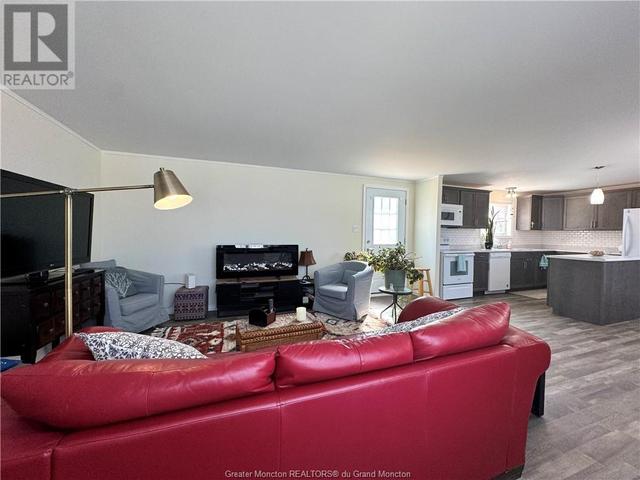 31 Lupin, Home with 3 bedrooms, 1 bathrooms and null parking in Riverview NB | Image 13