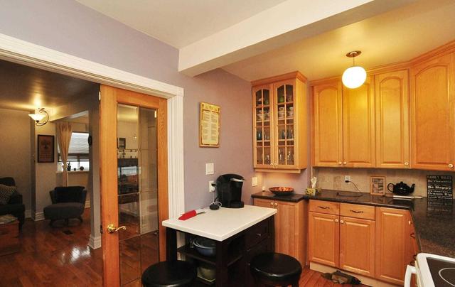25 Neilson Ave, House detached with 2 bedrooms, 2 bathrooms and 3 parking in Toronto ON | Image 16