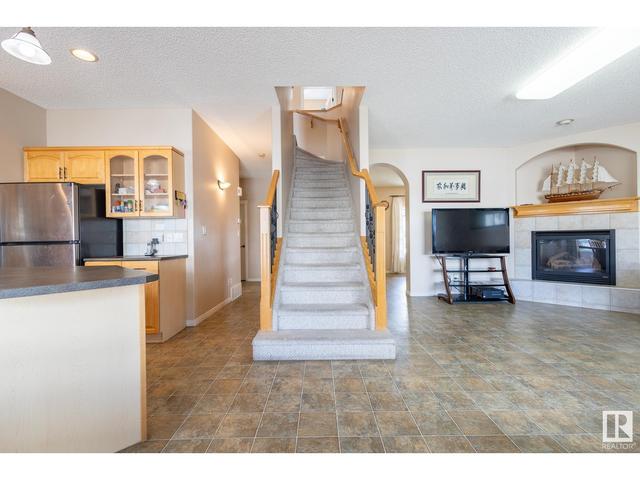 3320 40 Av Nw, House detached with 4 bedrooms, 2 bathrooms and 4 parking in Edmonton AB | Image 25
