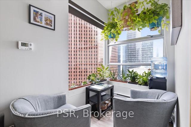 2402 - 1 King St W, Condo with 0 bedrooms, 1 bathrooms and 0 parking in Toronto ON | Image 13