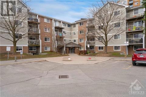 307 - 250 Brittany Drive, Condo with 1 bedrooms, 1 bathrooms and 1 parking in Ottawa ON | Card Image