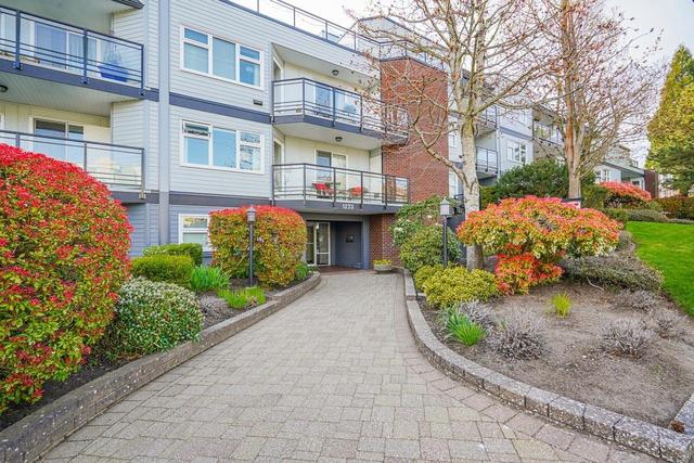 105 - 1273 Merklin Street, Condo with 2 bedrooms, 2 bathrooms and 1 parking in White Rock BC | Card Image