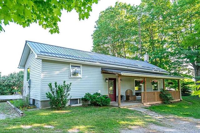 1046 King's Wharf Rd, House detached with 3 bedrooms, 1 bathrooms and 7 parking in Kawartha Lakes ON | Image 1