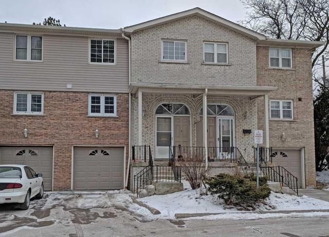 2 - 5937 Bathurst St, Townhouse with 3 bedrooms, 3 bathrooms and 1 parking in Toronto ON | Image 1