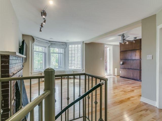 10 Rosemount Ave, House detached with 6 bedrooms, 5 bathrooms and 1 parking in Toronto ON | Image 5