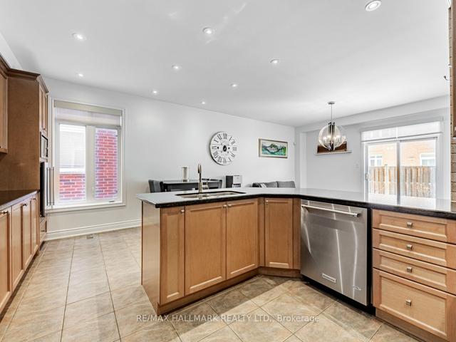 151 Bellini Ave, House detached with 4 bedrooms, 4 bathrooms and 6 parking in Vaughan ON | Image 2