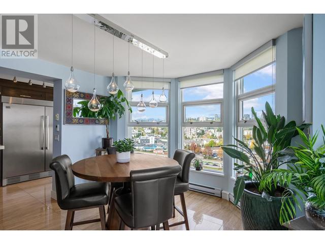 1901 - 1250 Quayside Drive, Condo with 4 bedrooms, 3 bathrooms and 2 parking in New Westminster BC | Image 16