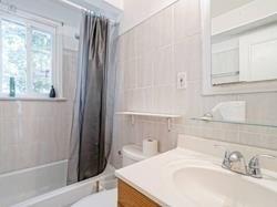 207 Ellesmere Rd, House detached with 3 bedrooms, 4 bathrooms and 5 parking in Toronto ON | Image 2