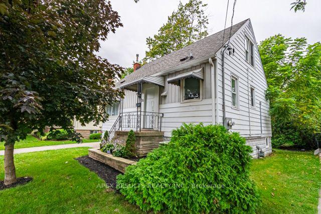 26 East 13th St, House detached with 3 bedrooms, 2 bathrooms and 3 parking in Hamilton ON | Image 12