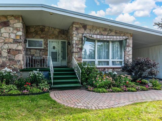 1633 Grasmere Crescent, House detached with 5 bedrooms, 2 bathrooms and 3 parking in Ottawa ON | Image 2