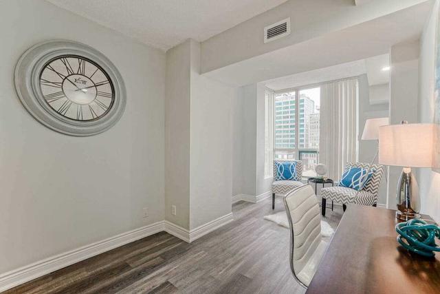 1106 - 92 King St E, Condo with 2 bedrooms, 2 bathrooms and 1 parking in Toronto ON | Image 25