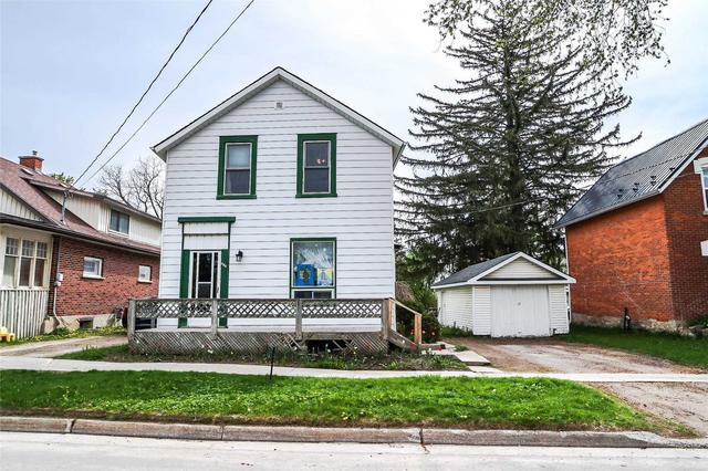 213 Victoria St, House detached with 3 bedrooms, 1 bathrooms and 3 parking in Shelburne ON | Image 1
