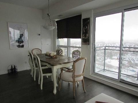 1102 - 7730 Kipling Ave, Condo with 2 bedrooms, 2 bathrooms and 1 parking in Vaughan ON | Image 1