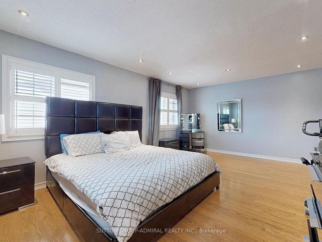 84 Agostino Cres, House semidetached with 3 bedrooms, 4 bathrooms and 4 parking in Vaughan ON | Image 14