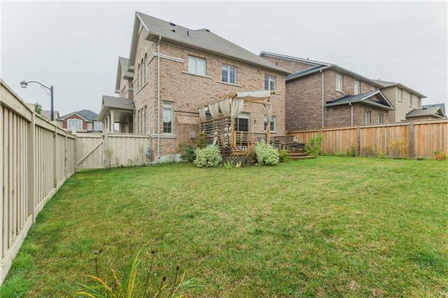 1306 Blencowe Cres, House detached with 4 bedrooms, 3 bathrooms and 4 parking in Newmarket ON | Image 4