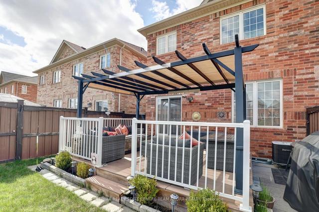 644 Lott Cres, House semidetached with 4 bedrooms, 4 bathrooms and 3 parking in Milton ON | Image 30