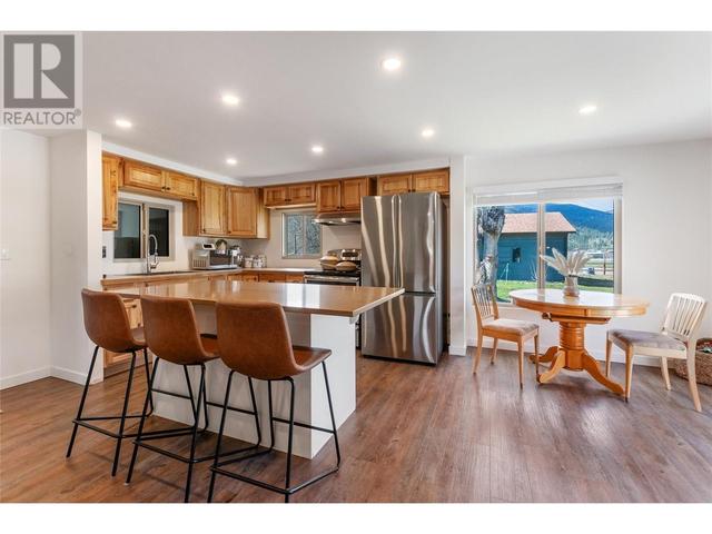 1221 Green Lake Road, House detached with 3 bedrooms, 1 bathrooms and 5 parking in Okanagan Similkameen C BC | Image 9