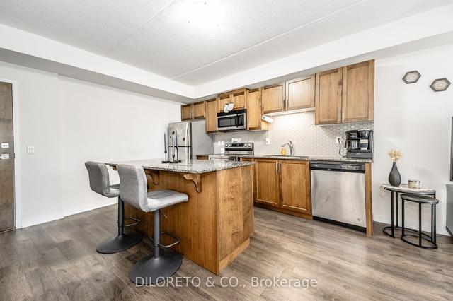 ll10 - 25 Kay Cres, Condo with 2 bedrooms, 2 bathrooms and 1 parking in Guelph ON | Image 23