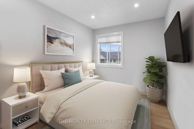 310 - 735 Deveron Cres, Condo with 3 bedrooms, 2 bathrooms and 1 parking in London ON | Image 3