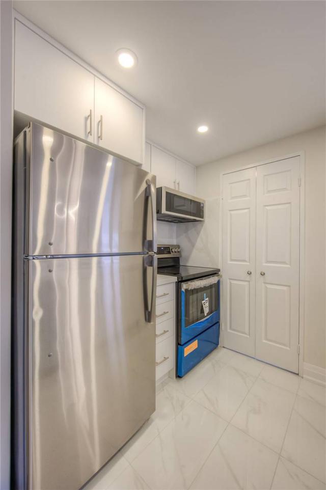 404 - 265 Enfield Pl, Condo with 2 bedrooms, 2 bathrooms and 1 parking in Mississauga ON | Image 22