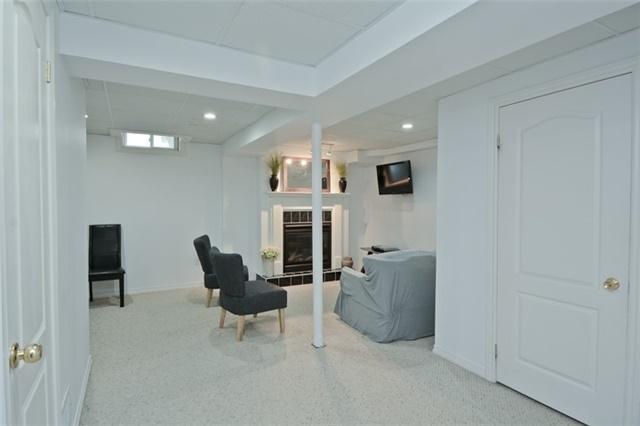 118 - 10 Bassett Blvd, Townhouse with 3 bedrooms, 2 bathrooms and 1 parking in Whitby ON | Image 18