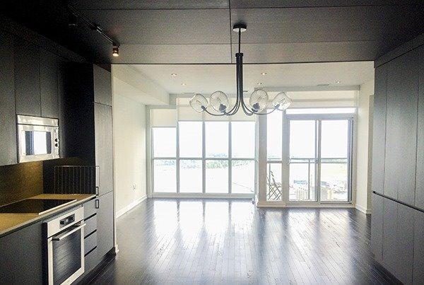 Ph08 - 15 Iceboat Terr, Condo with 2 bedrooms, 3 bathrooms and 2 parking in Toronto ON | Image 3