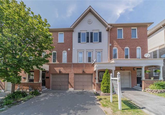 12 Spraggins Lane, Townhouse with 3 bedrooms, 2 bathrooms and 2 parking in Ajax ON | Image 1