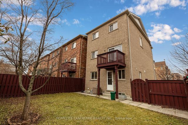 106 Wyper Sq, House detached with 3 bedrooms, 5 bathrooms and 2 parking in Toronto ON | Image 28