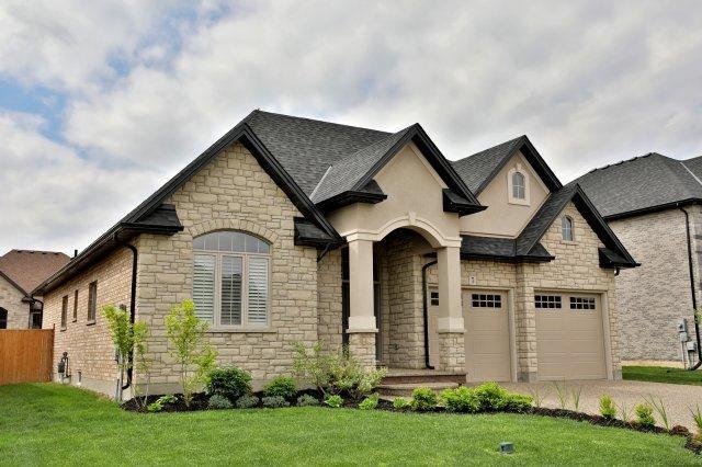 7 Angels Dr, House detached with 2 bedrooms, 4 bathrooms and 4 parking in Niagara on the Lake ON | Image 1