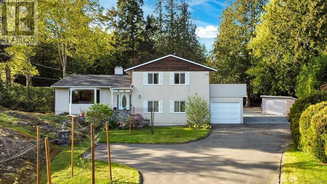 1900 Barrett Dr, House detached with 4 bedrooms, 2 bathrooms and 5 parking in North Saanich BC | Image 2