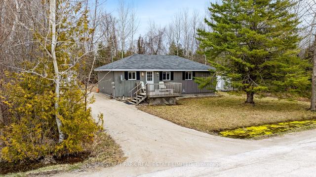 91 Glenlake Blvd, House detached with 3 bedrooms, 1 bathrooms and 3 parking in Collingwood ON | Image 1