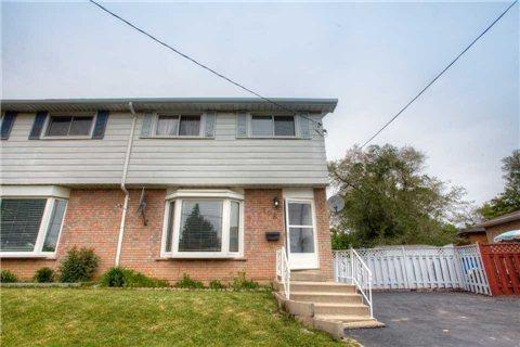 108 Gainsborough Rd, House semidetached with 3 bedrooms, 2 bathrooms and 5 parking in Hamilton ON | Image 2