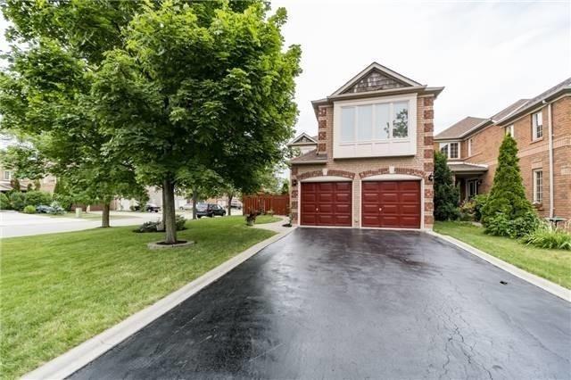 3246 Fanleaf Dr, House detached with 4 bedrooms, 4 bathrooms and 6 parking in Mississauga ON | Image 1