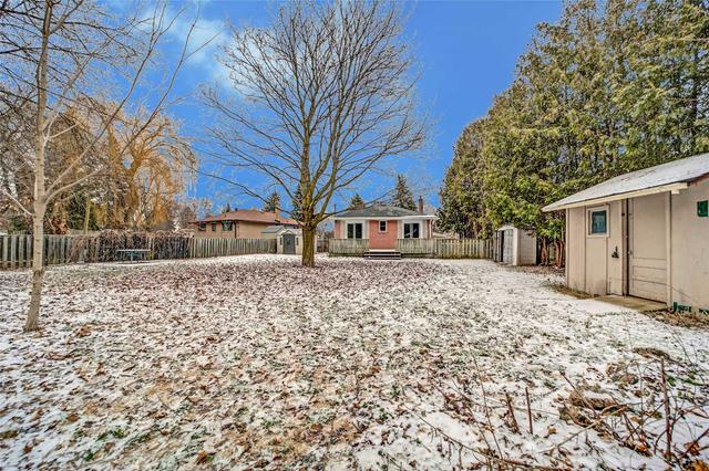 main - 116 Cherrywood Dr, House detached with 3 bedrooms, 1 bathrooms and 2 parking in Newmarket ON | Image 25