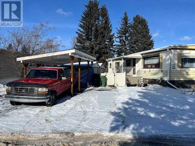 182, - 3223 83 Street Nw, Home with 3 bedrooms, 1 bathrooms and 2 parking in Calgary AB | Image 1