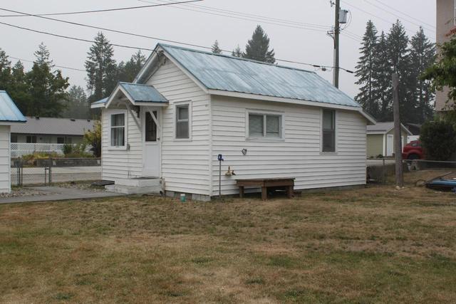 204 7th Avenue, House detached with 2 bedrooms, 1 bathrooms and null parking in Nakusp BC | Image 19