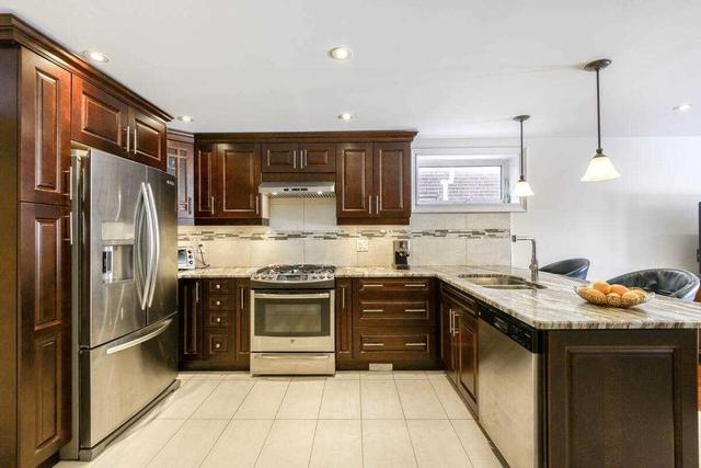 17 Agincourt Rd, House semidetached with 3 bedrooms, 2 bathrooms and 5 parking in Vaughan ON | Image 32