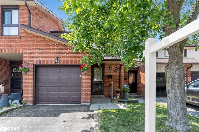 33 Dawson Crescent, House attached with 3 bedrooms, 1 bathrooms and null parking in Brampton ON | Image 23