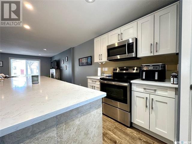1309 D Avenue N, House detached with 4 bedrooms, 4 bathrooms and null parking in Saskatoon SK | Image 9