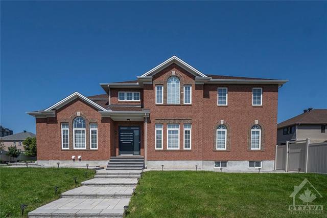 74 Grenwich Circle, House detached with 5 bedrooms, 6 bathrooms and 8 parking in Ottawa ON | Image 3