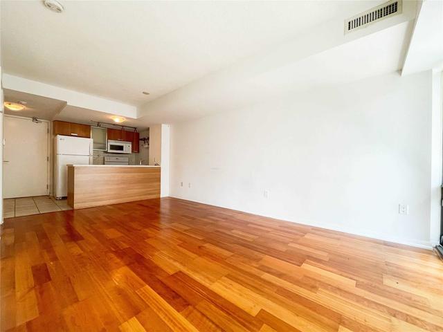 404 - 38 Grenville St, Condo with 1 bedrooms, 1 bathrooms and 0 parking in Toronto ON | Image 11