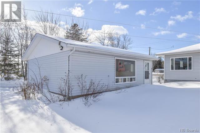 11542 - 11 Route, House detached with 3 bedrooms, 1 bathrooms and null parking in Inkerman NB | Image 8