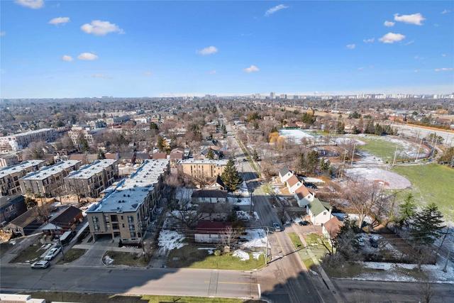 1819 - 25 Greenview Ave, Condo with 2 bedrooms, 2 bathrooms and 1 parking in Toronto ON | Image 9